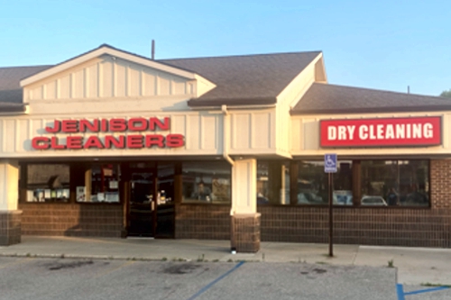 Hi-Tone Cleaners Jenison - Baldwin location store front image